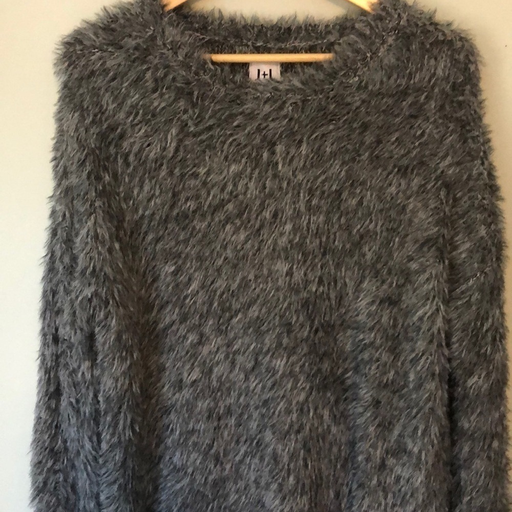 John + Jenn - Rupert Faux Fur Sweater - Picture 5 of 8